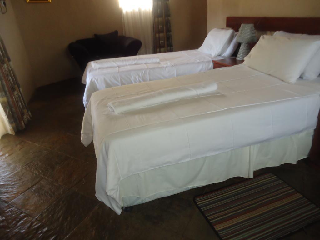Noma-Nini Lodge White River Extérieur photo
