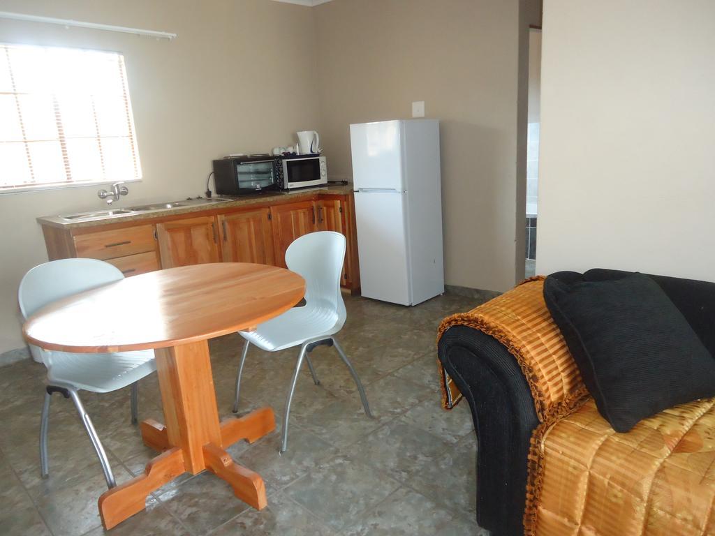 Noma-Nini Lodge White River Extérieur photo